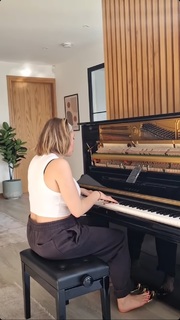 Allie Sherlock feet photo 11