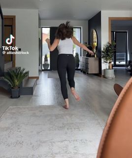 Allie Sherlock feet photo 17