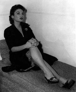Allison Hayes feet photo 10