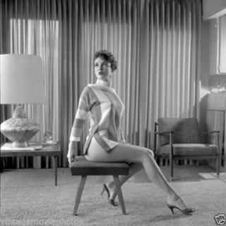 Allison Hayes feet photo 16