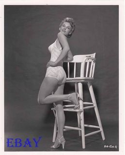 Allison Hayes feet photo 19