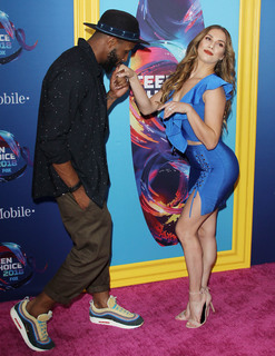 Allison Holker feet photo 4