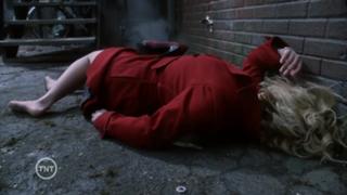 Allison Mack feet photo thumbnail