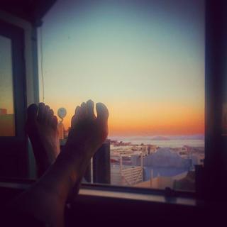 Allison Mack feet photo thumbnail