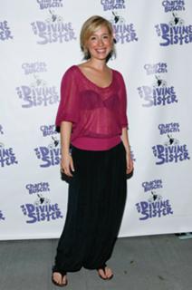 Allison Mack feet photo thumbnail