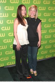 Allison Mack feet photo thumbnail