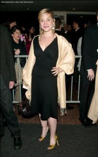 Allison Mack feet photo thumbnail