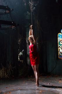 Allison Mack feet photo thumbnail