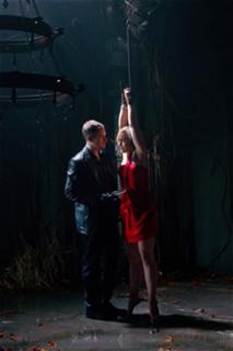 Allison Mack feet photo thumbnail