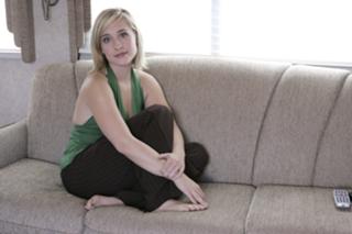 Allison Mack feet photo thumbnail