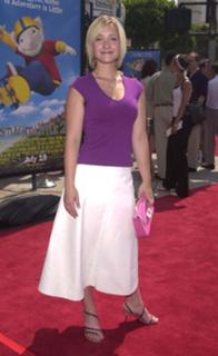 Allison Mack feet photo thumbnail