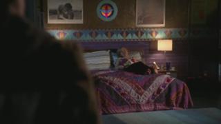 Allison Mack feet photo thumbnail
