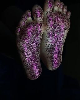 Allison Miller feet photo 9