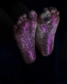 Allison Miller feet photo 6