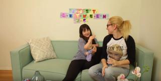 Allison Raskin feet photo thumbnail