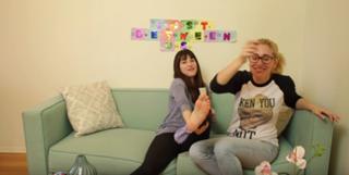 Allison Raskin feet photo thumbnail