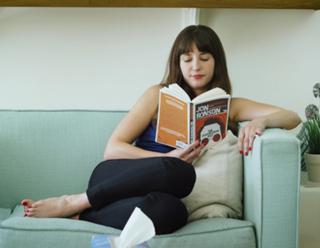 Allison Raskin feet photo thumbnail