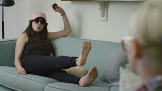 Allison Raskin feet photo thumbnail