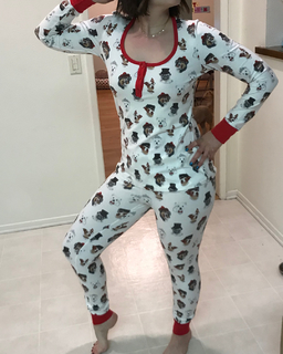 Allison Raskin feet photo thumbnail