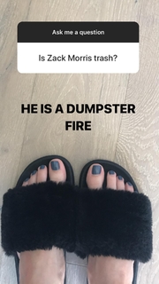 Allison Raskin feet photo thumbnail