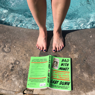 Allison Raskin feet photo thumbnail