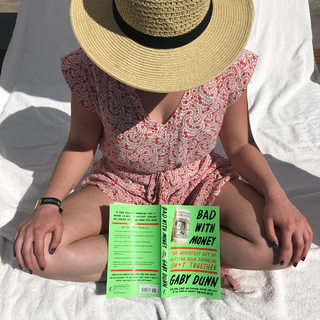 Allison Raskin feet photo thumbnail