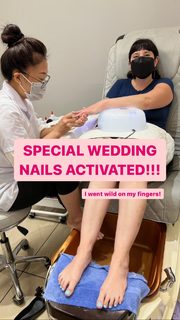 Allison Raskin feet photo thumbnail