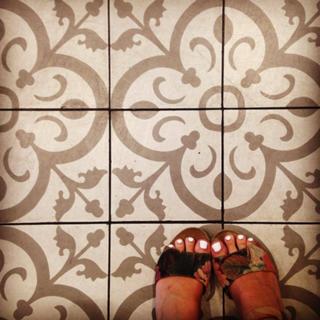 Allison Scagliotti feet photo thumbnail