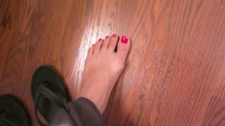 Allison Speed feet photo thumbnail