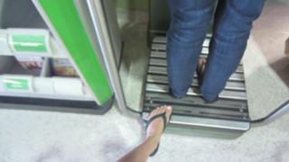 Allison Speed feet photo thumbnail