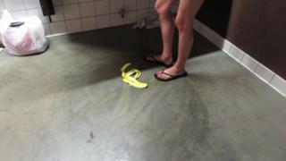 Allison Speed feet photo thumbnail