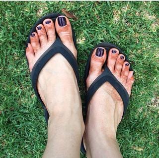 Allison Speed feet photo thumbnail