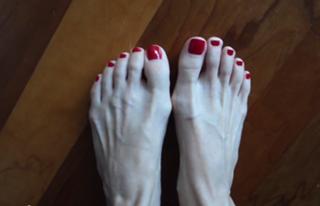 Allison Speed feet photo thumbnail