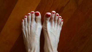 Allison Speed feet photo thumbnail