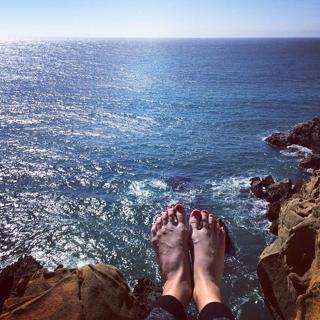 Allison Speed feet photo thumbnail