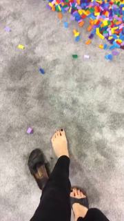 Allison Speed feet photo thumbnail
