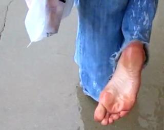 Allison Speed feet photo thumbnail