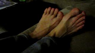 Allison Speed feet photo thumbnail