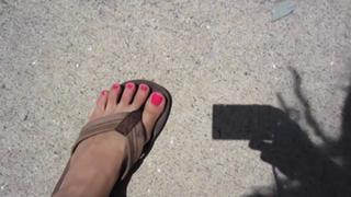 Allison Speed feet photo thumbnail