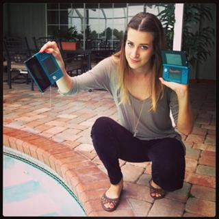 Allison Speed feet photo thumbnail