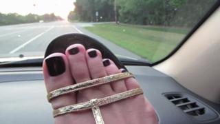 Allison Speed feet photo thumbnail