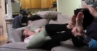 Allison Speed feet photo thumbnail