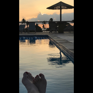 Allison Tolman feet photo 18