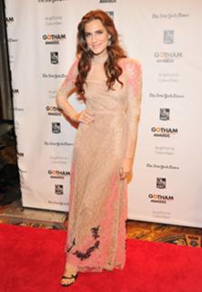 Allison Williams feet photo thumbnail