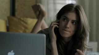 Allison Williams feet photo thumbnail