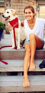 Allison Williams feet photo thumbnail