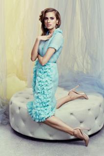 Allison Williams feet photo thumbnail