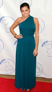 Allison Williams feet photo thumbnail