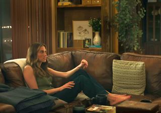 Allison Williams feet photo thumbnail