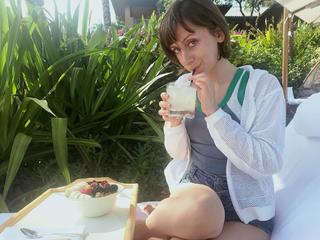 Allisyn Snyder feet photo 1